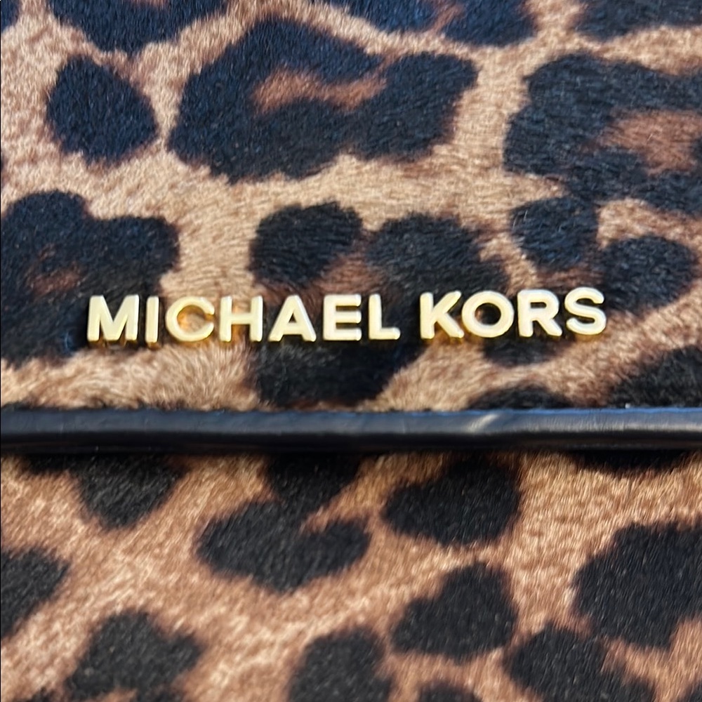 Michael Kors Leopard Print Bag and Wallet Set - Picture 7 of 16